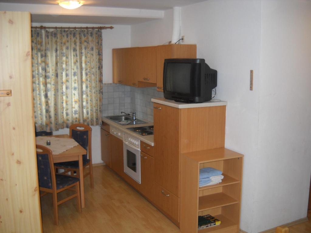 Golf & Ski Appartements Lesak Цел ам Зее Стая снимка
